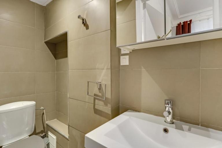 A Sweet Studio In Montparnasse - Boulevard Du Montparnasse Париж Экстерьер фото